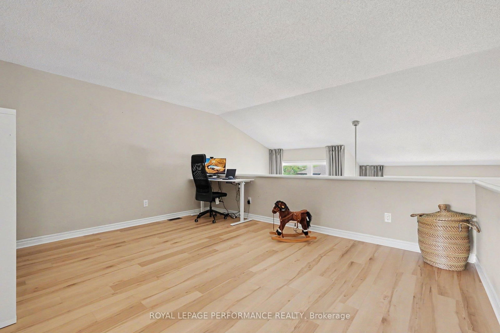 220 Pembina Private • Ottawa, ON photo 22