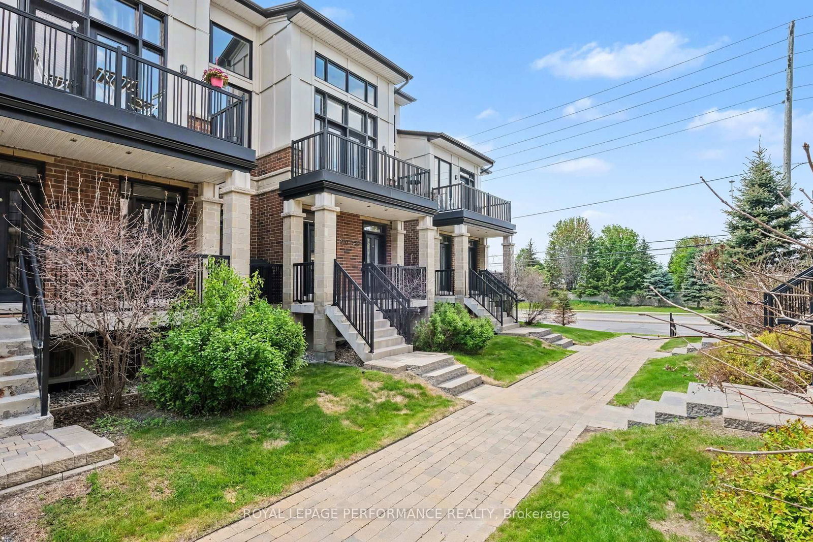 220 Pembina Private • Ottawa, ON photo 30