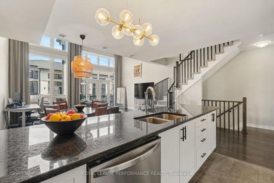 220 Pembina Private • Ottawa, ON photo 9