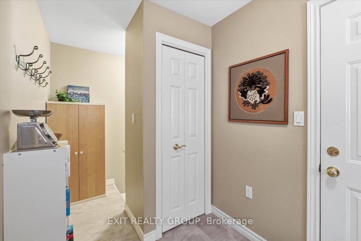 Listing Image 28