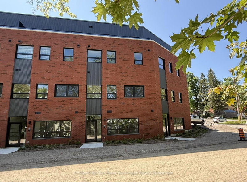 home for lease on 401-604 Queen Street S