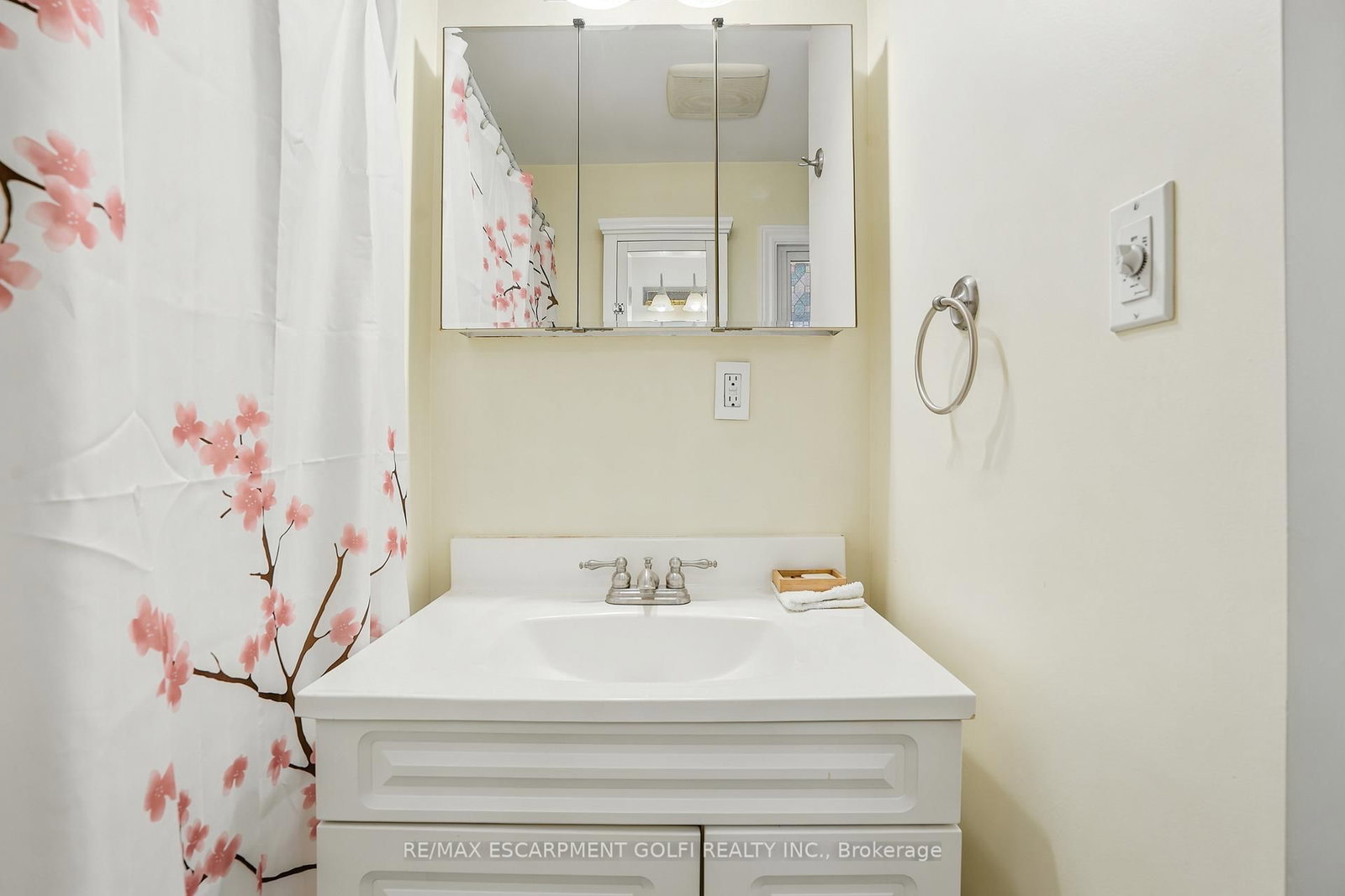 15 Kent Street • Welland, ON photo 16