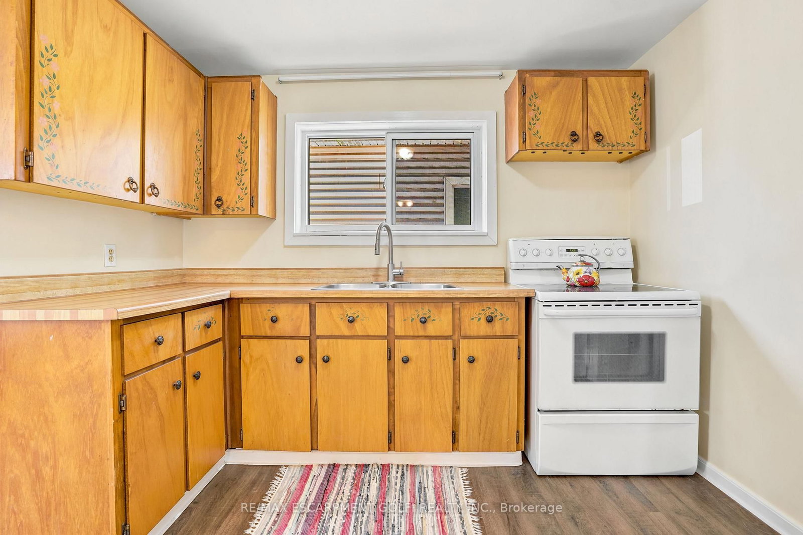 15 Kent Street • Welland, ON photo 7