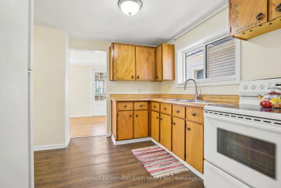 15 Kent Street • Welland, ON photo 8