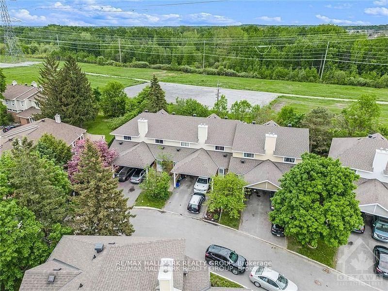 84 Paddington Street • #- • Ottawa, ON photo 1