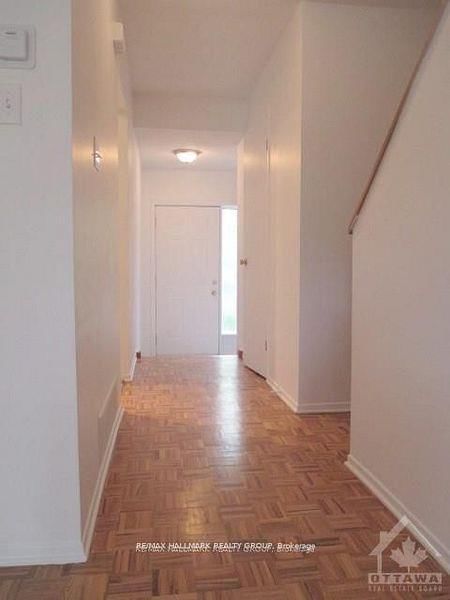 84 Paddington Street • #- • Ottawa, ON photo 10