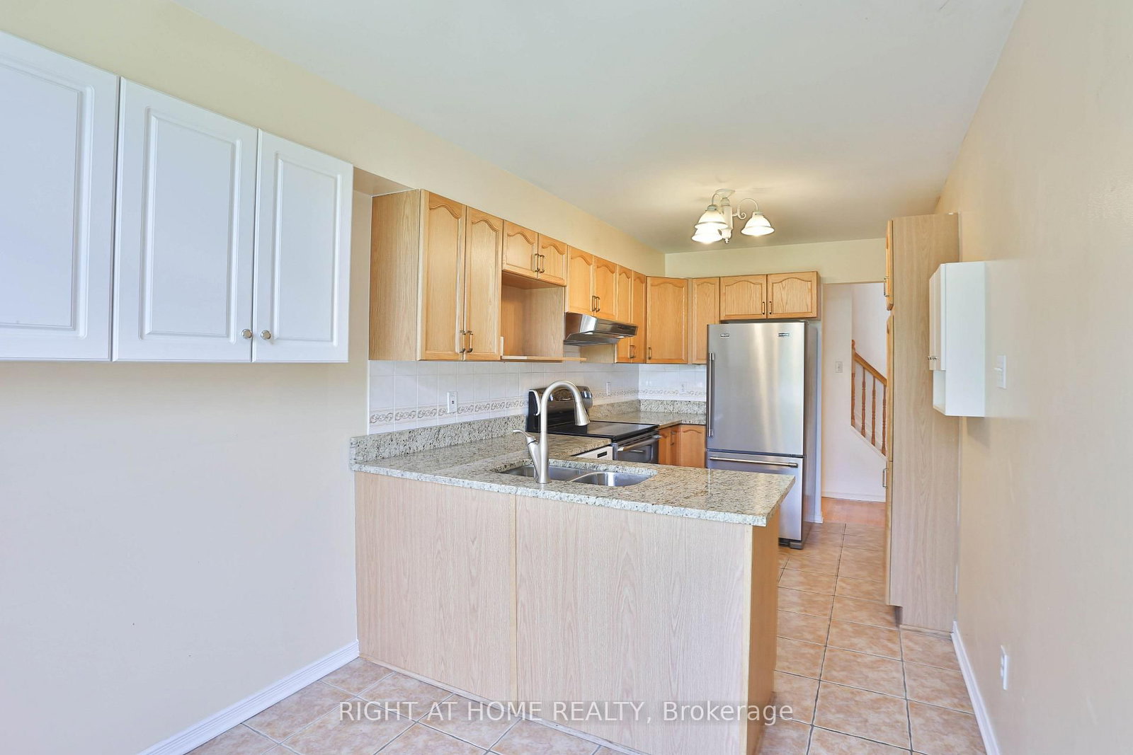 142 Lilibet Crescent E • Ottawa, ON photo 11