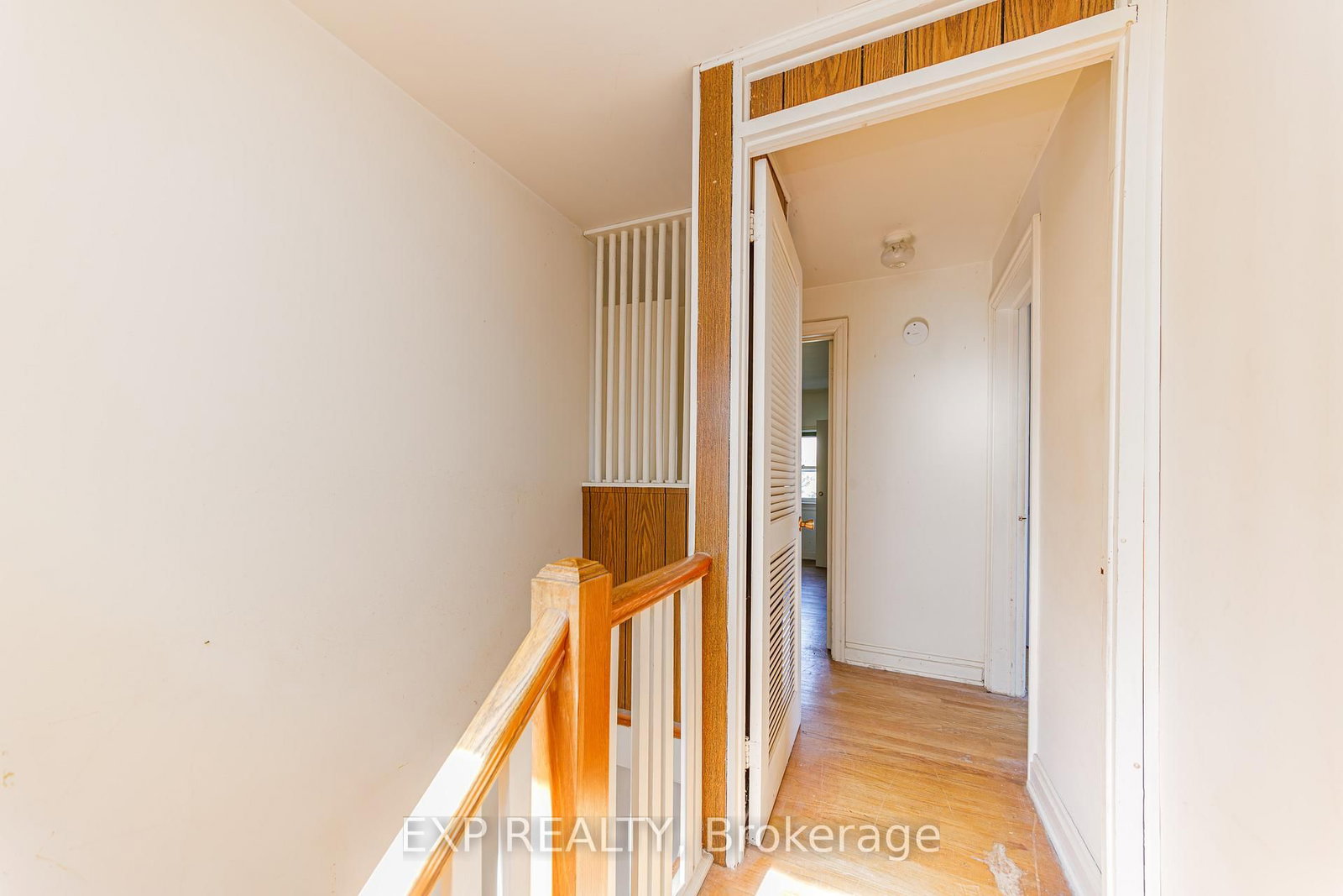 252 Woodroffe Avenue - Photo 12