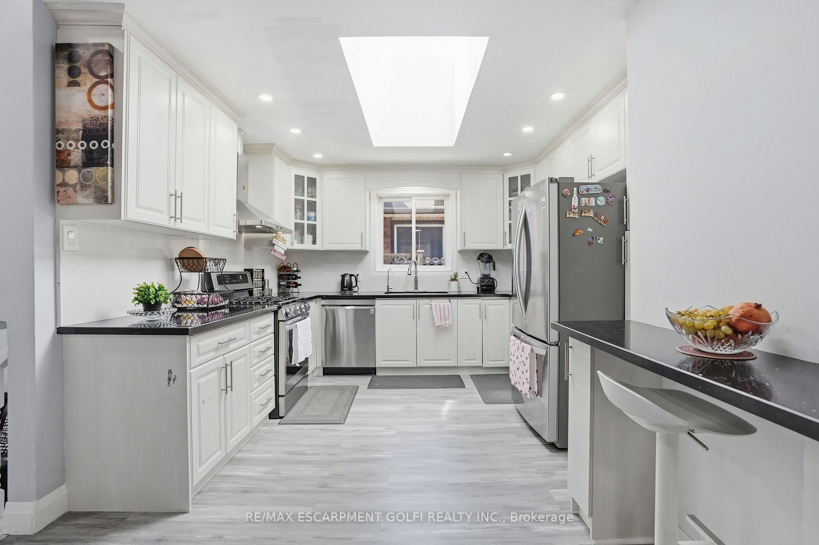 391 East 24th Street - Photo 12