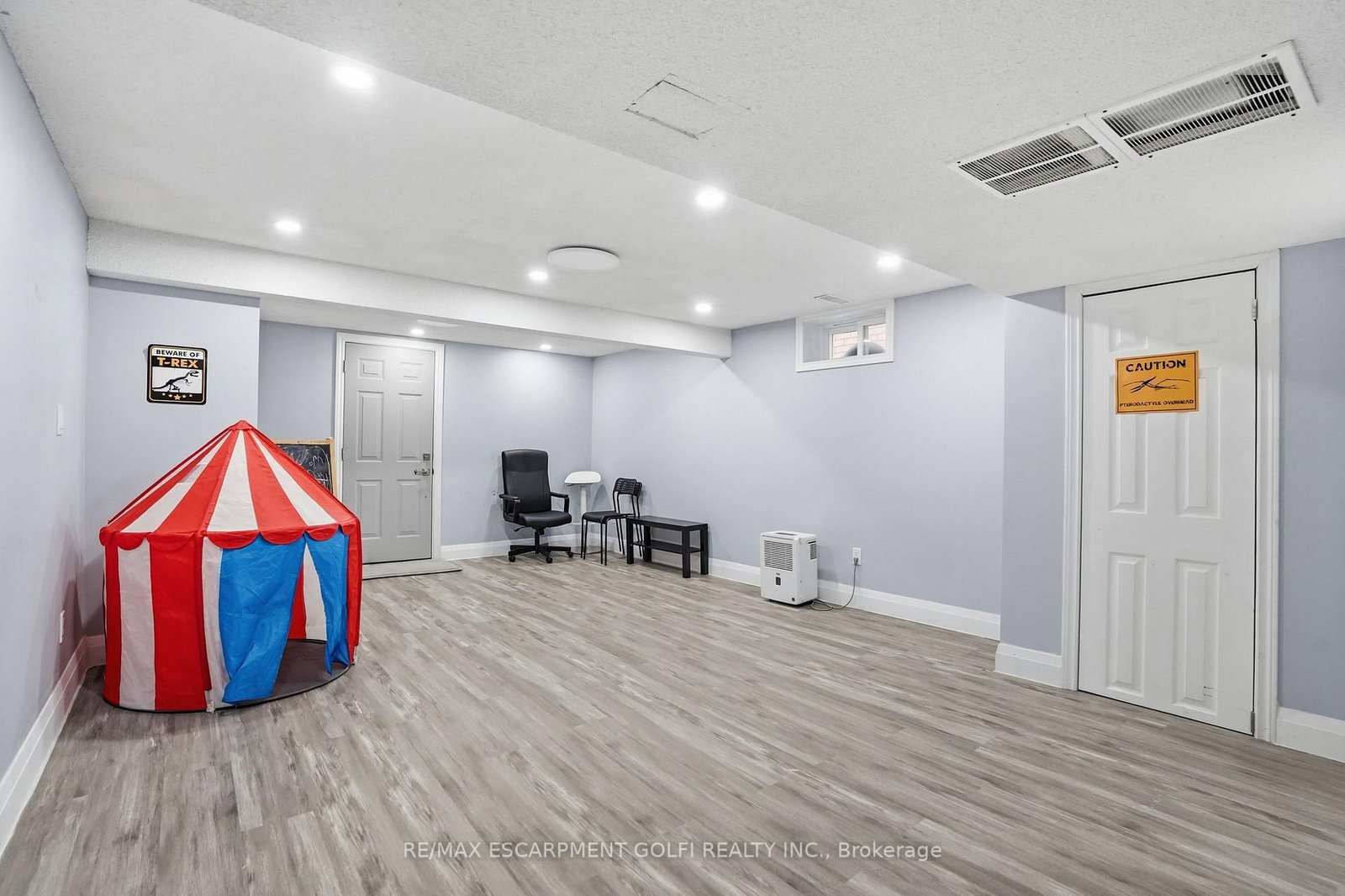 391 East 24th Street - Photo 35