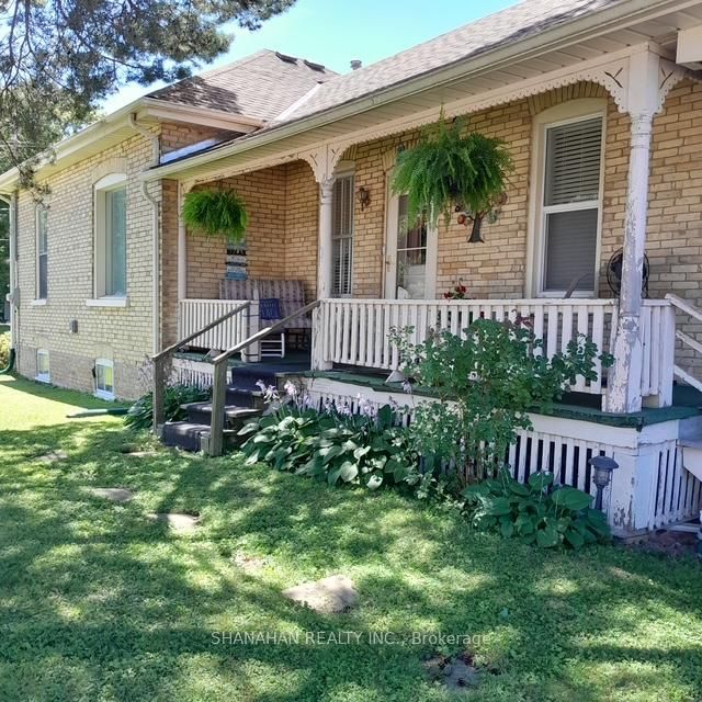 597 Simcoe Street