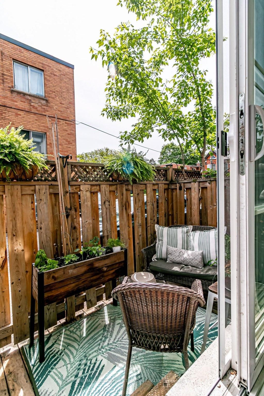 155 Walnut Street S - Photo 47