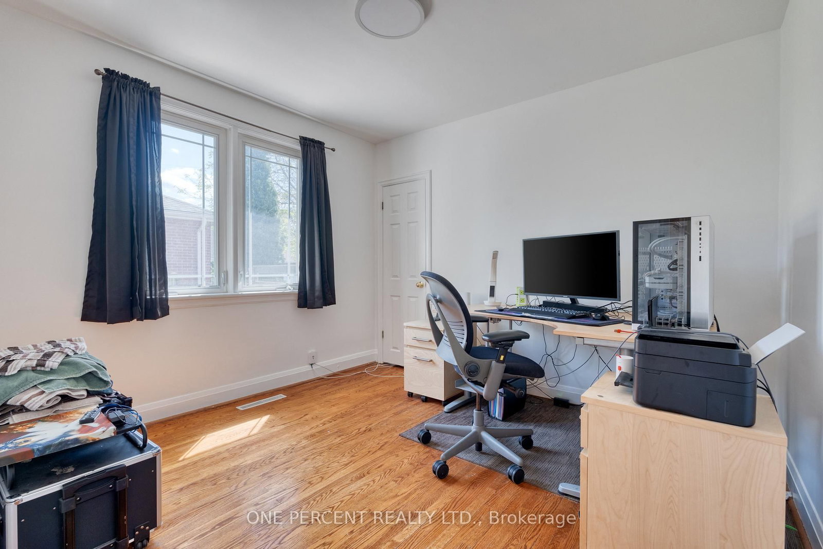 27 Delevan Crescent • Hamilton, ON photo 12