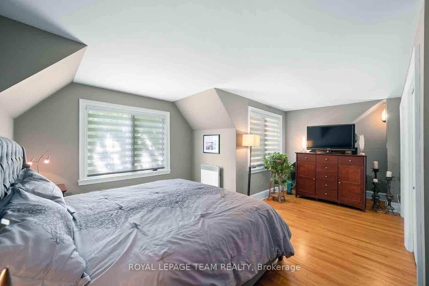 139 PLEASANT PARK Road • Ottawa, ON photo 27