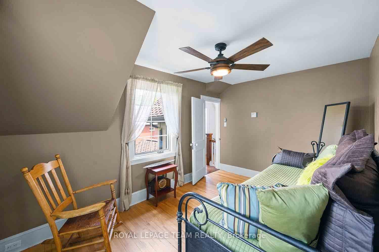 139 PLEASANT PARK Road • Ottawa, ON photo 32