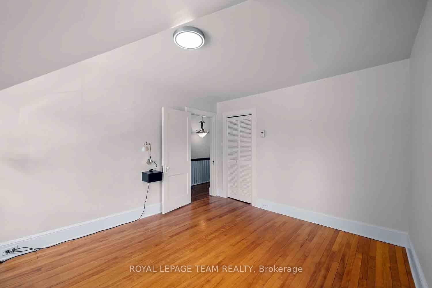 139 PLEASANT PARK Road • Ottawa, ON photo 35