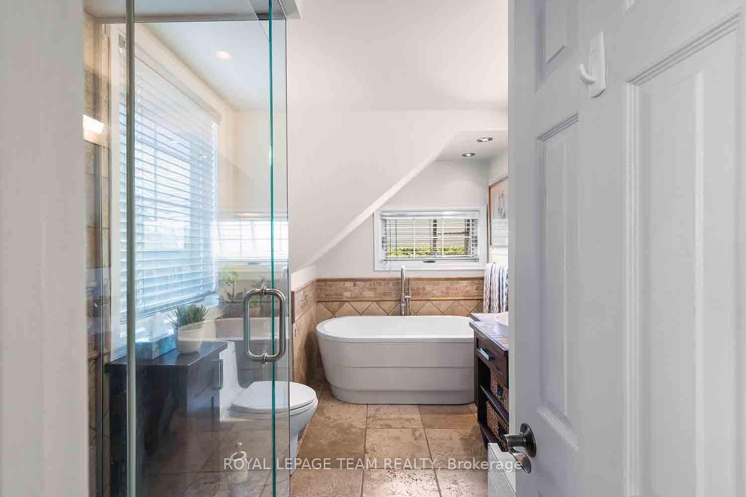 139 PLEASANT PARK Road • Ottawa, ON photo 36