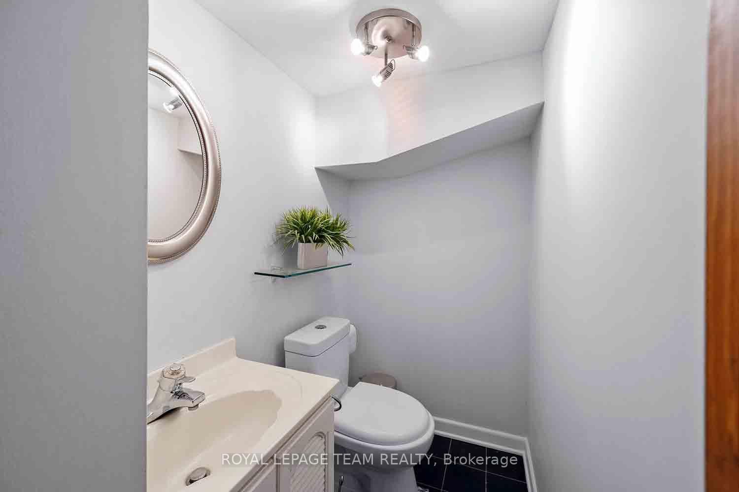 139 PLEASANT PARK Road • Ottawa, ON photo 39
