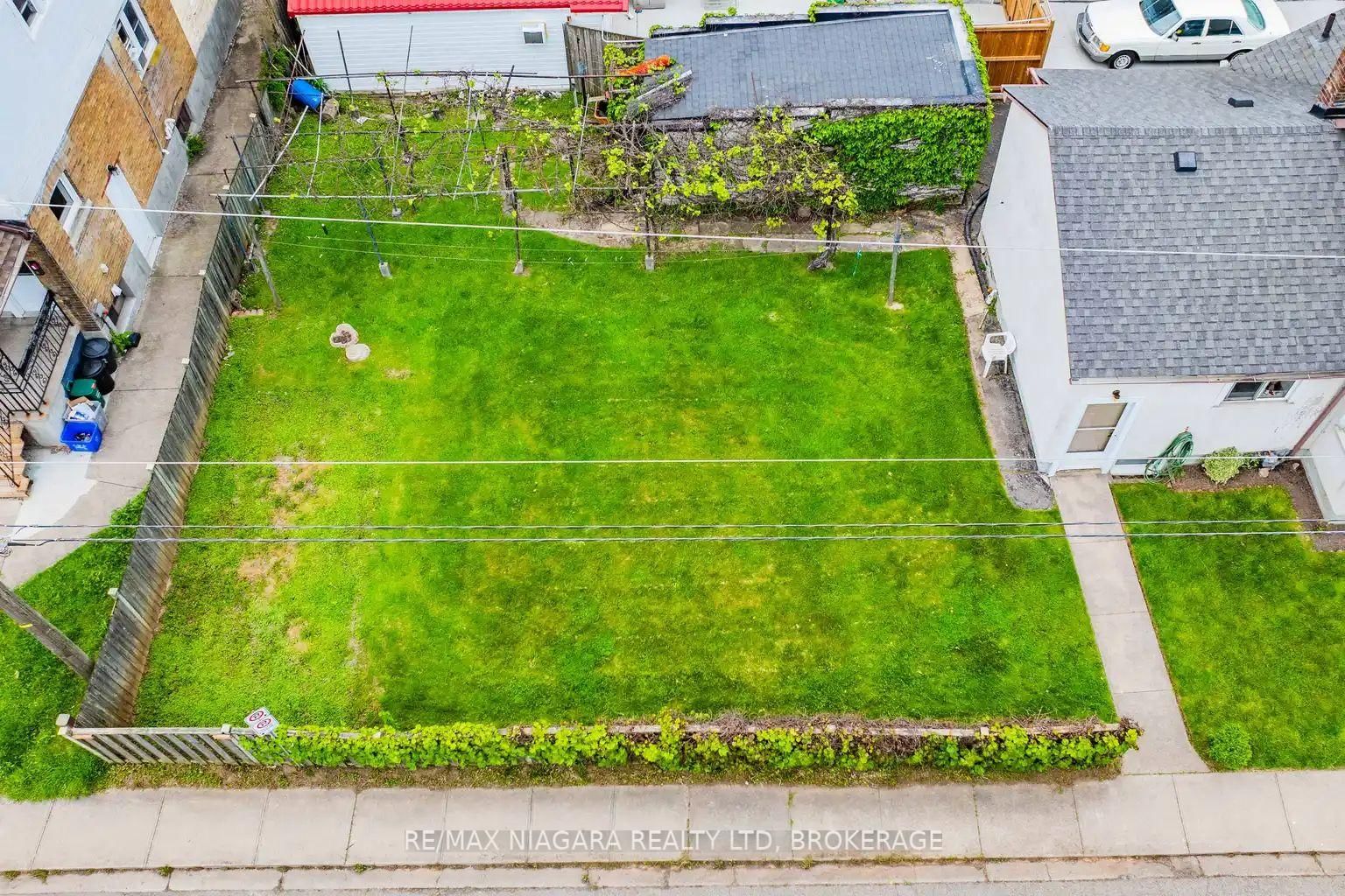 5719 Temperance Avenue E • Niagara Falls, ON photo 3