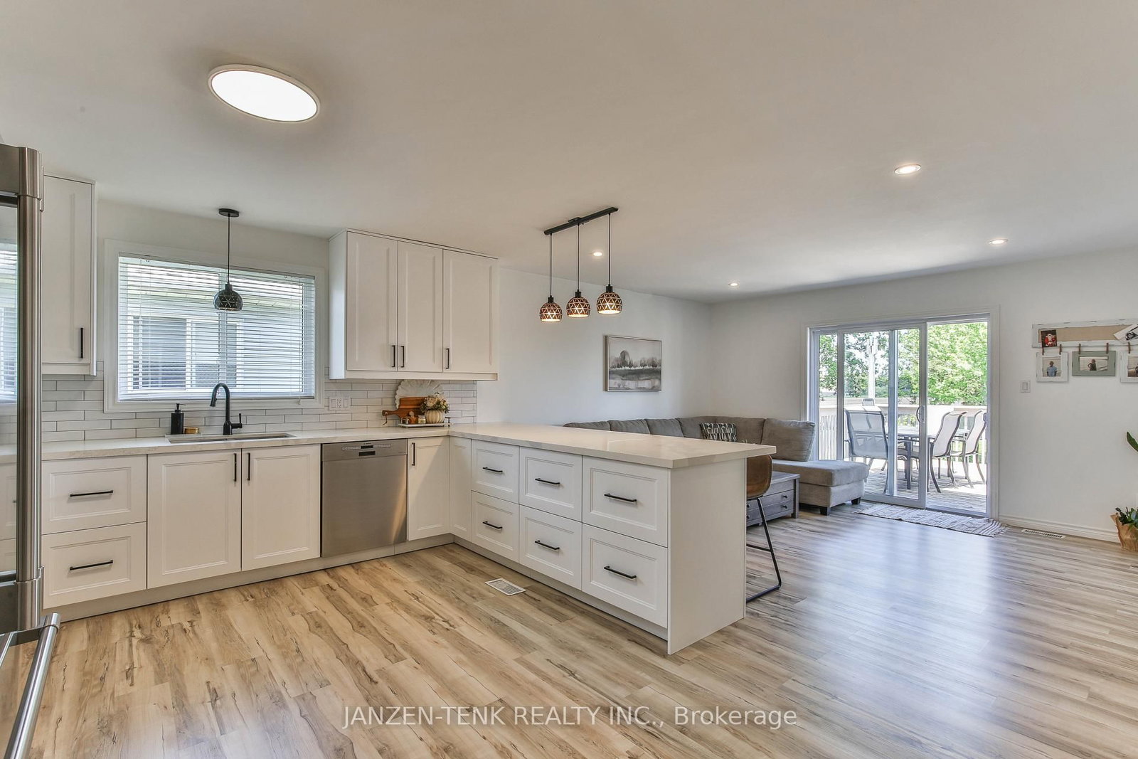 22 BECKETT Boulevard, Tillsonburg — photo 5