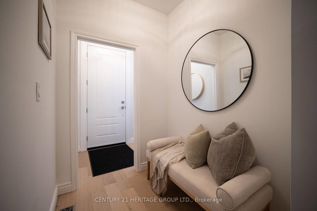 295 Locke Street S