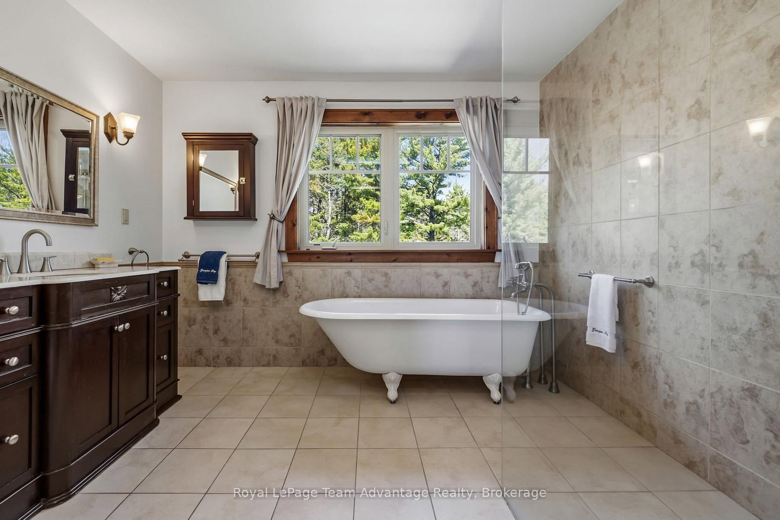 121 Rattlebear Drive • The Archipelago, ON photo 18