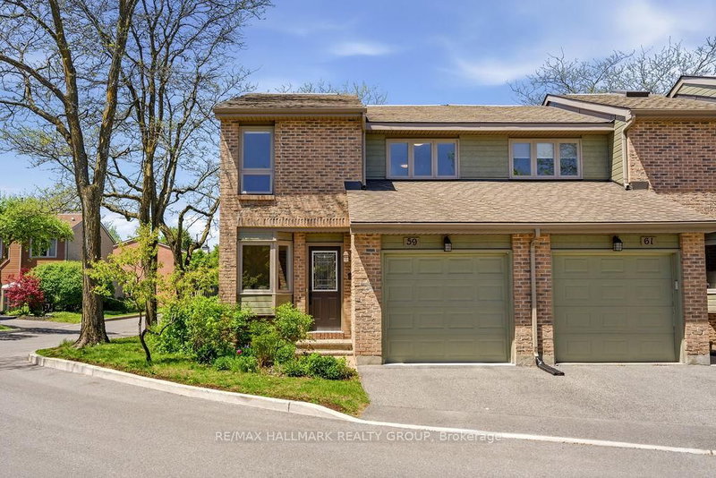 home for lease on 59-710 Coronation Avenue