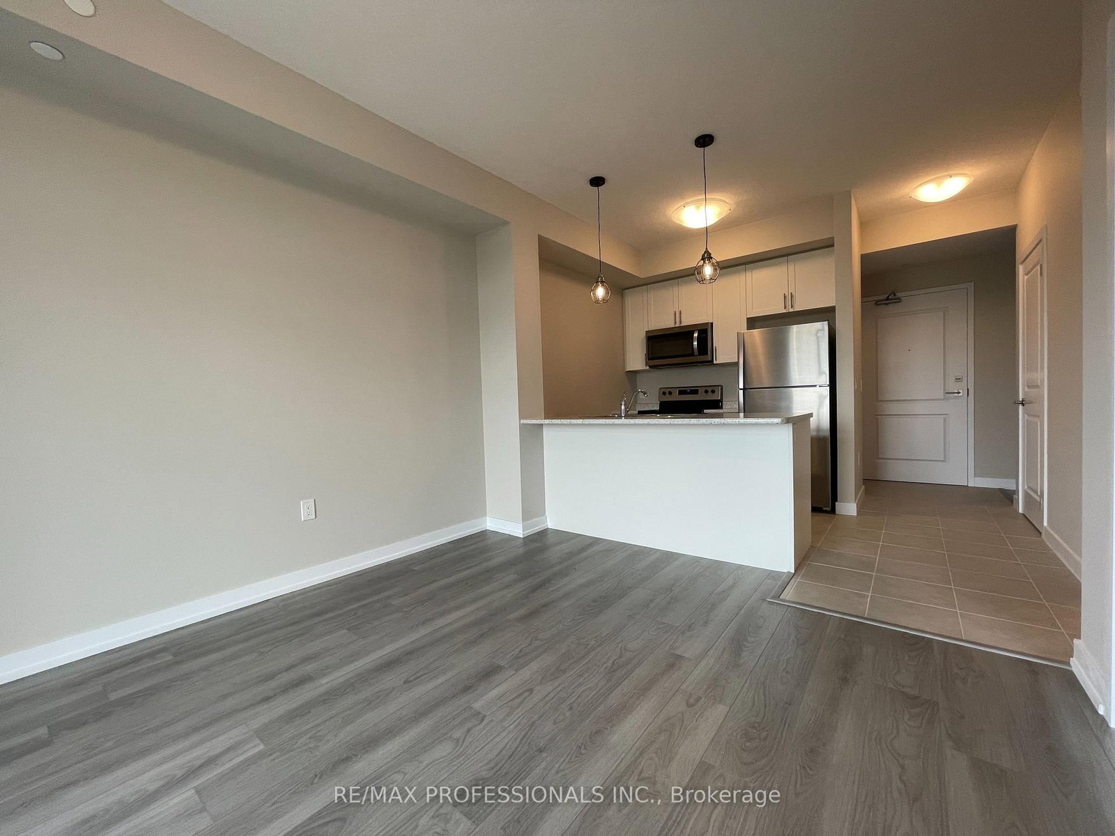 5055 Greenlane Road, Unit 202 - Photo 13