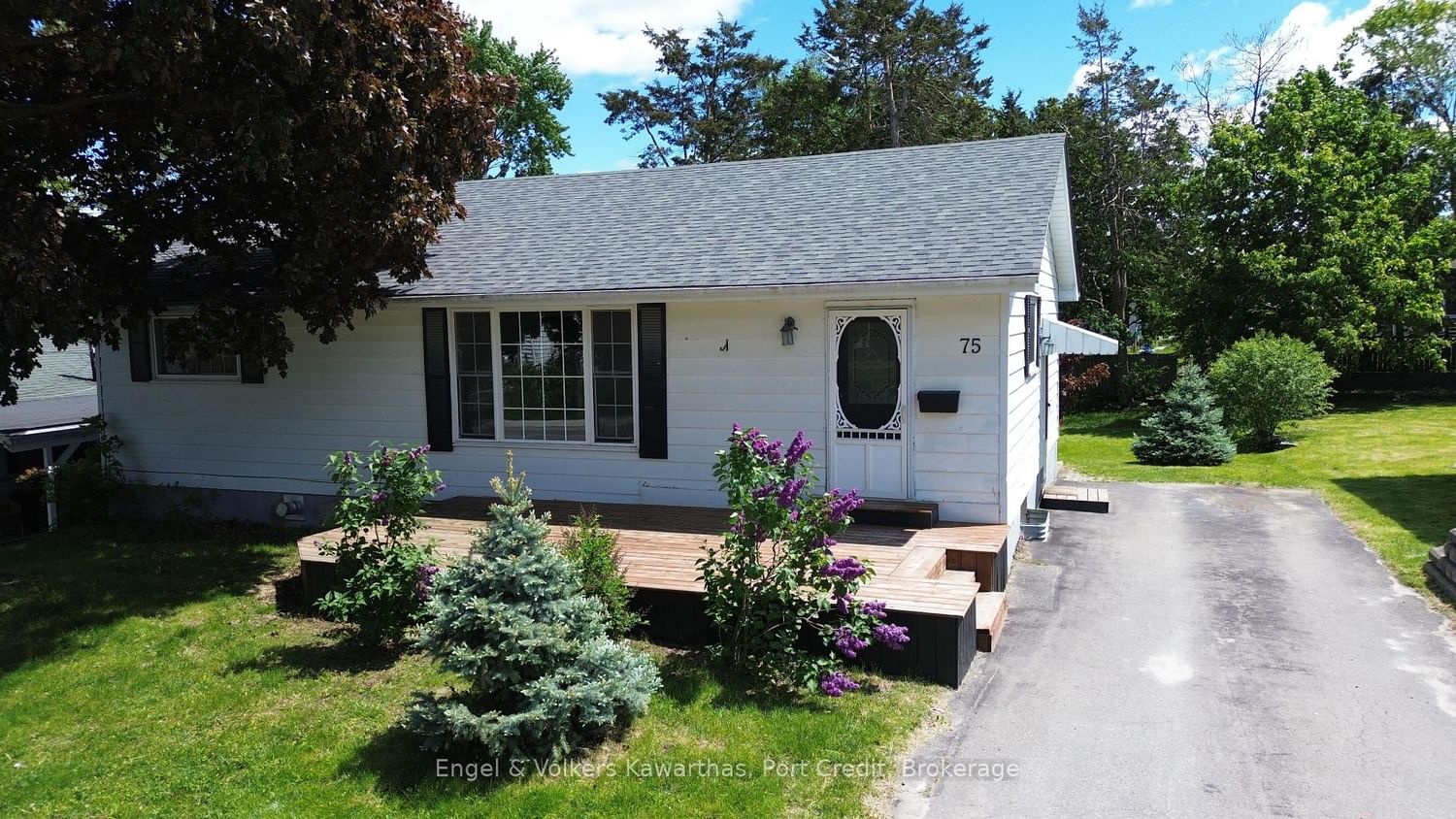 75 North Park Gardens • Belleville, ON photo 1