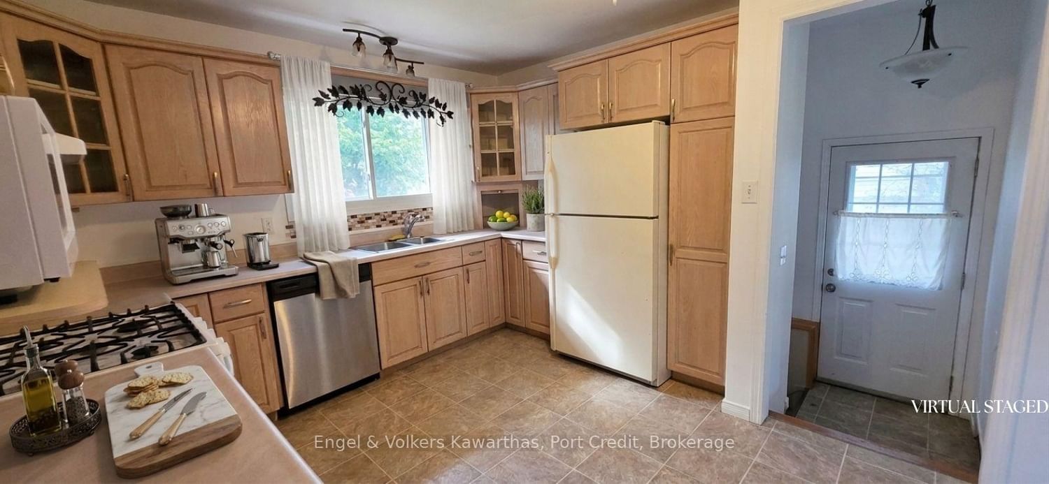 75 North Park Gardens • Belleville, ON photo 6