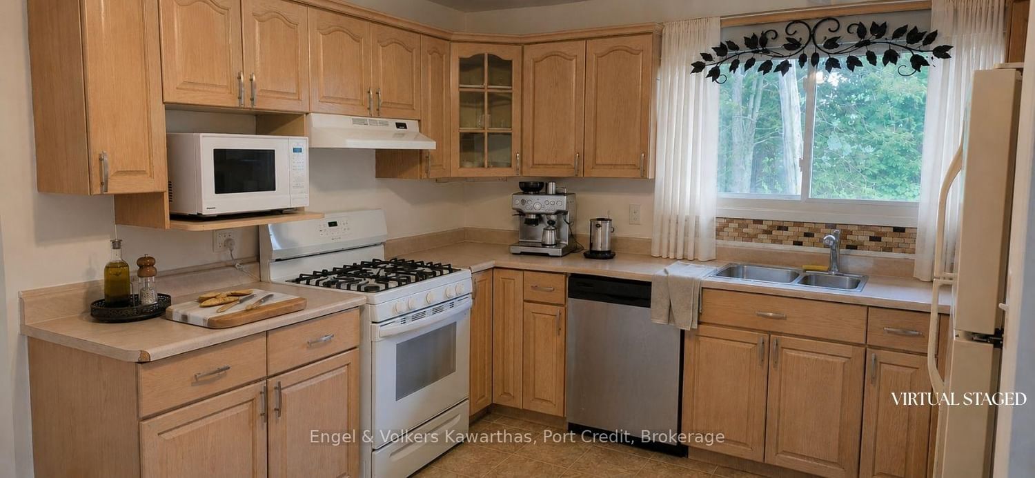75 North Park Gardens • Belleville, ON photo 7