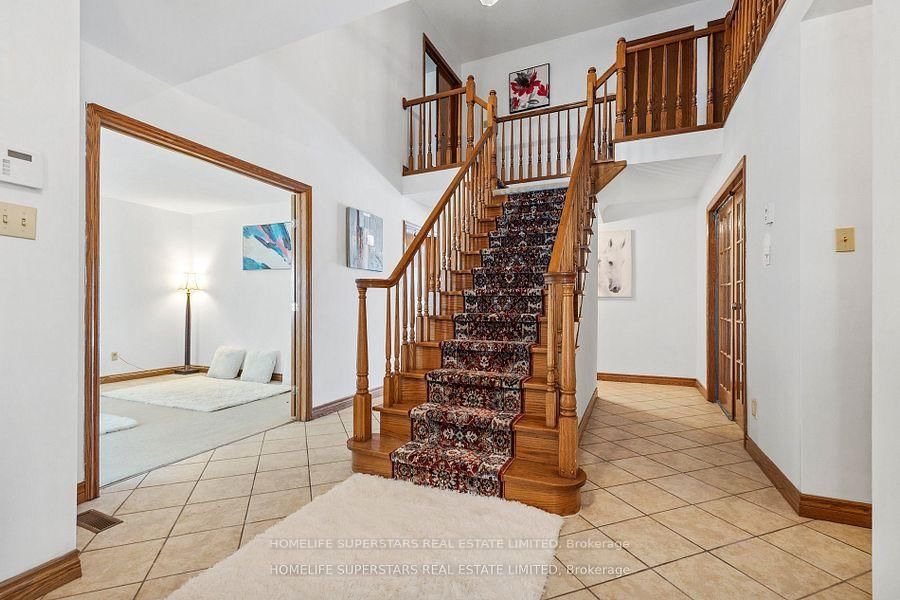 1565 Hastings Drive, London North — photo 8