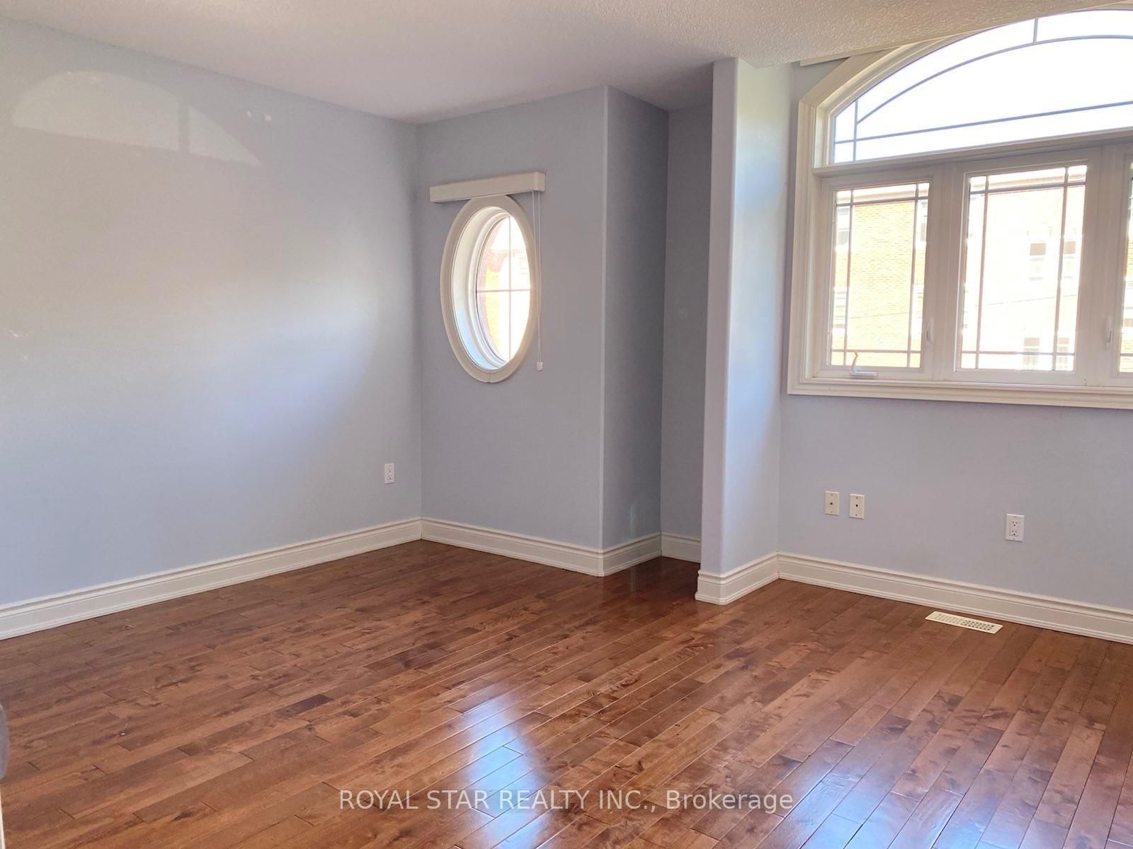 32 Mountwood Avenue, Hamilton, ON, photo 3