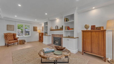 54 Lloyd Manor Crescent • London North, ON photo 3