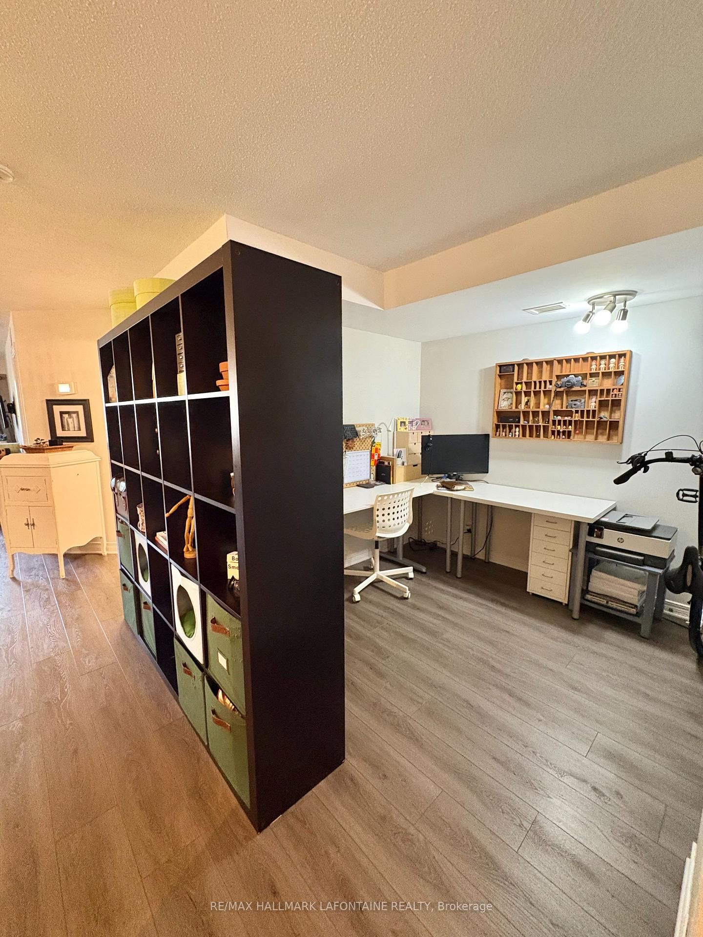 429 Somerset Street W, Unit 402 - Photo 10