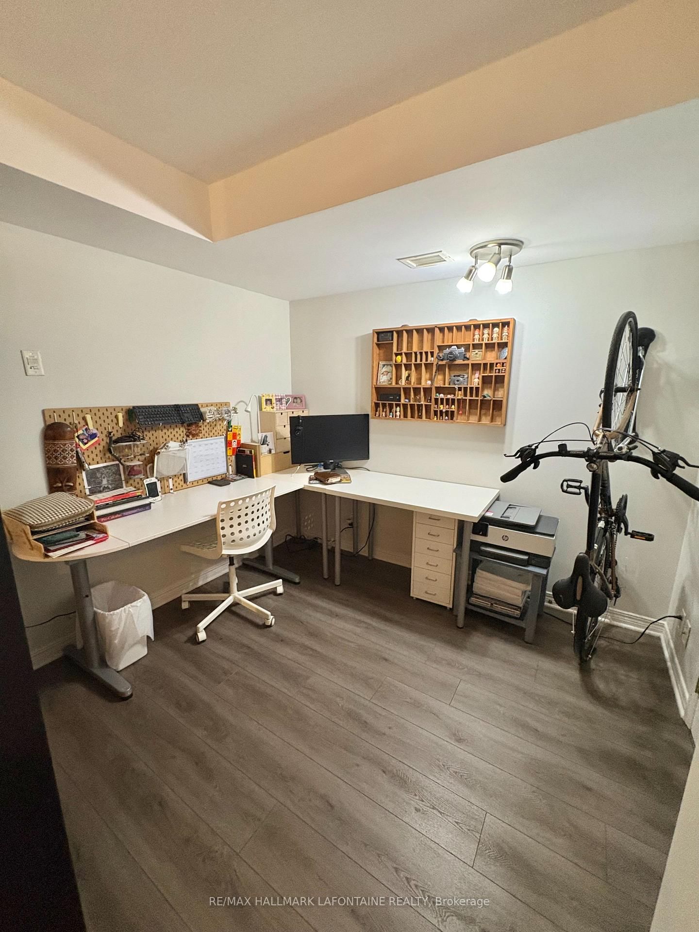 429 Somerset Street W, Unit 402 - Photo 11