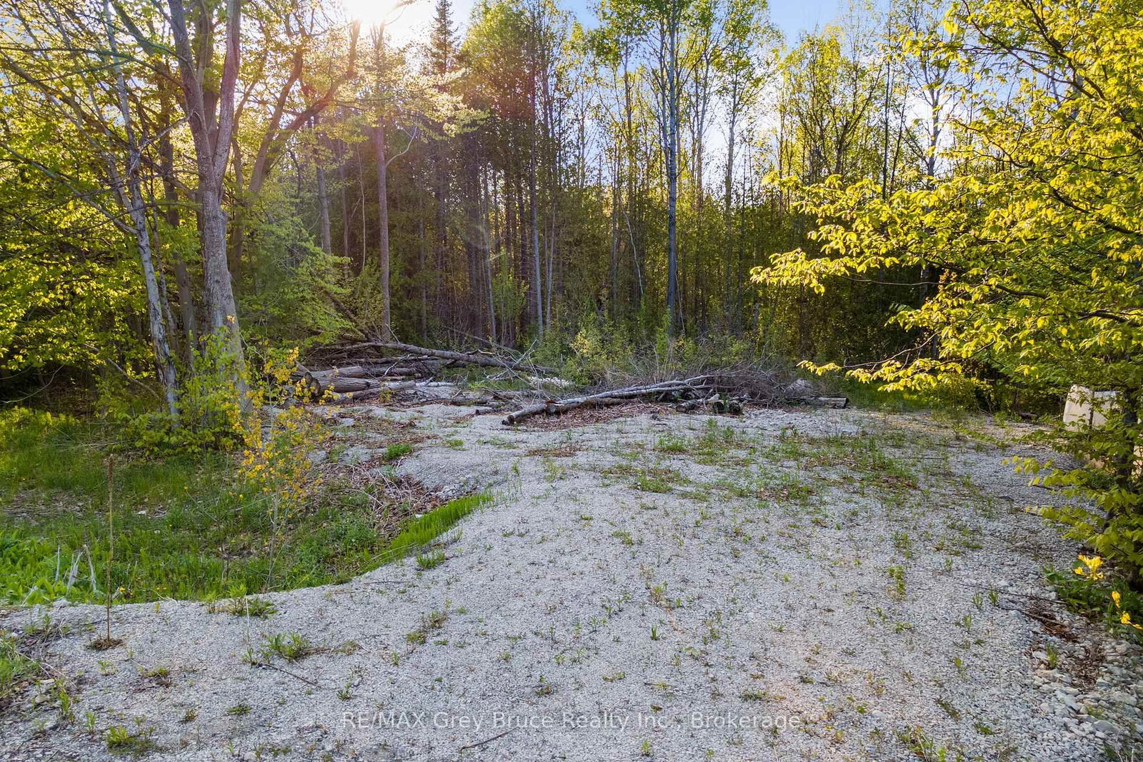 71 MAPLE Drive • Northern Bruce Peninsula, ON photo 9