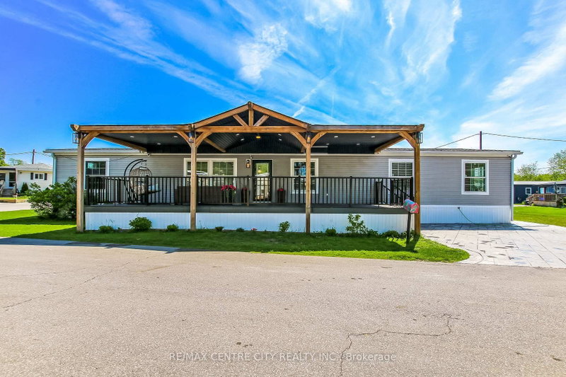 Unit 201 — 198 Springbank Drive, London South