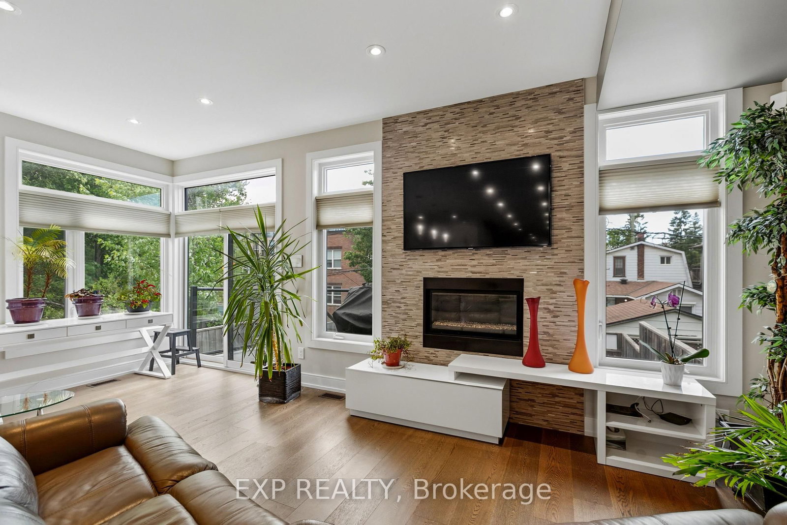 157 Wesley Avenue • Ottawa, ON photo 9