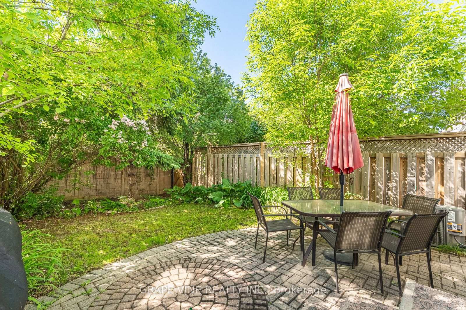 66 Daventry Crescent - Photo 4