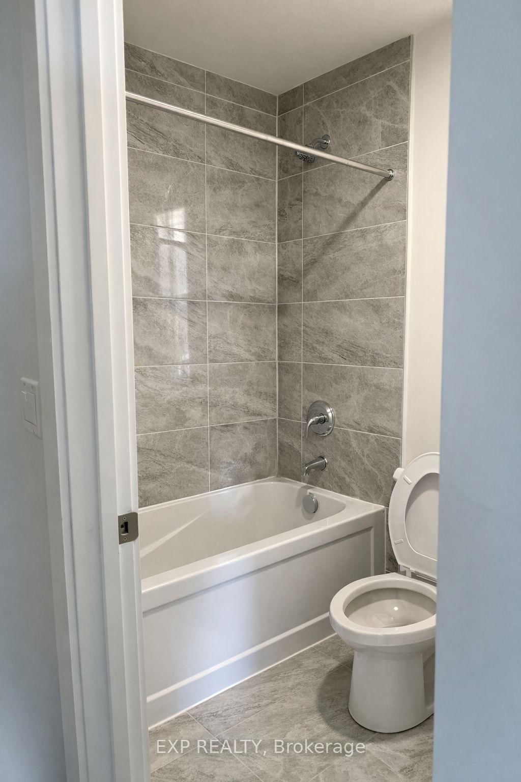 16 Melbourne Avenue, Unit 304B - Photo 16