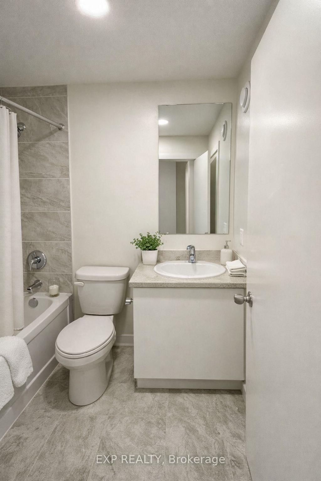 16 Melbourne Avenue, Unit 304B - Photo 5