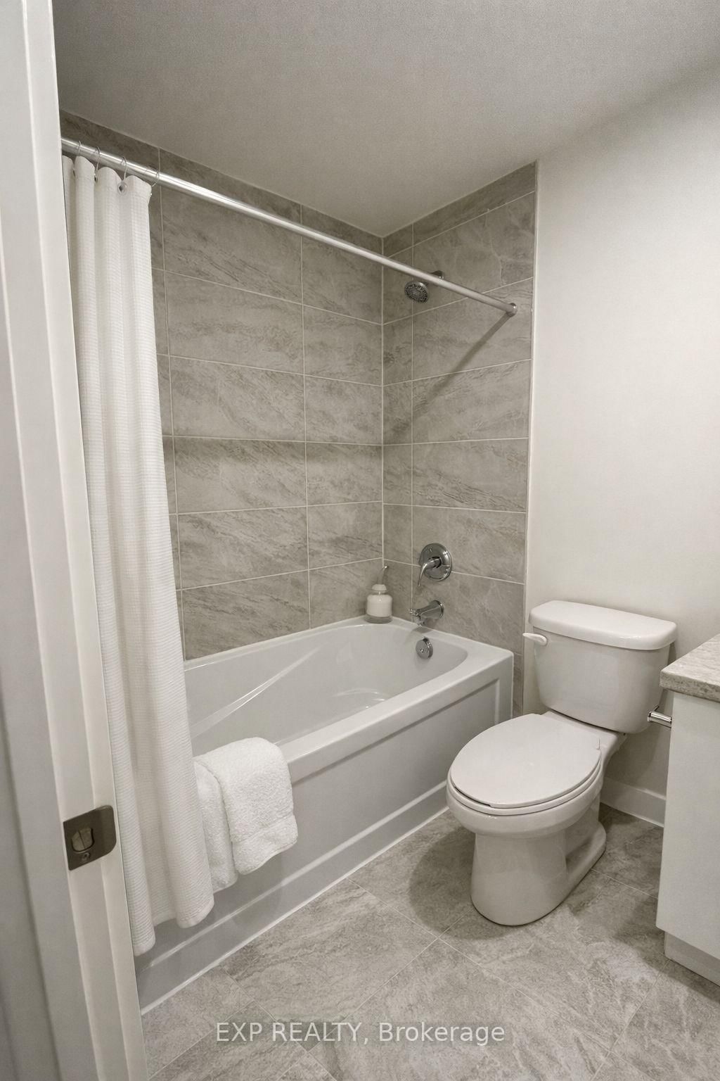 16 Melbourne Avenue, Unit 304B - Photo 6