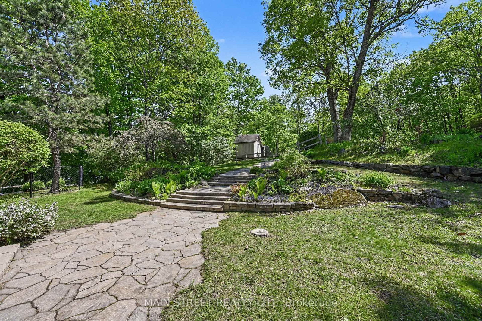 100 Rainbow Lane • Maberly, ON photo 4
