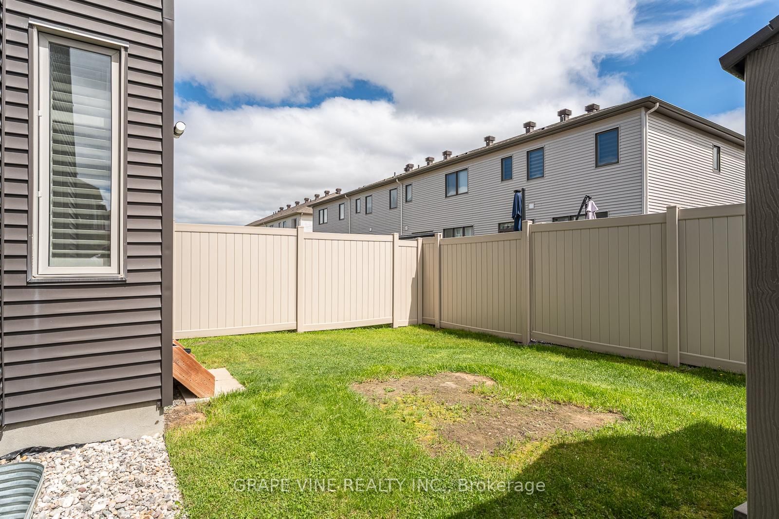 414 Aphelion Crescent - Photo 40