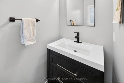 22 Riesling Drive — photo 4