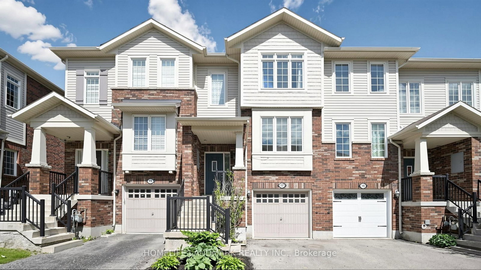 17 Hepworth Crescent - Photo 2