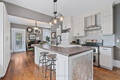 14 Verney Street • Guelph, ON photo 8