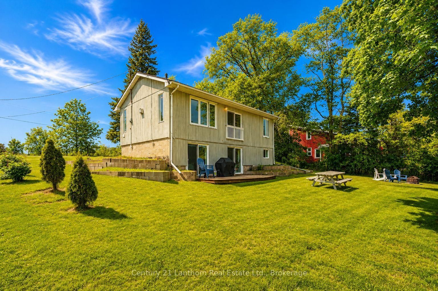 124 Richardson Lane • Prince Edward County, ON photo 2