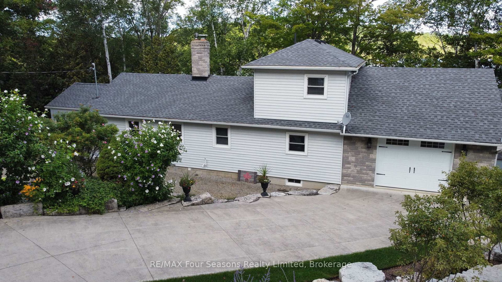 52 Shore Drive • South Bruce Peninsula, ON photo 4